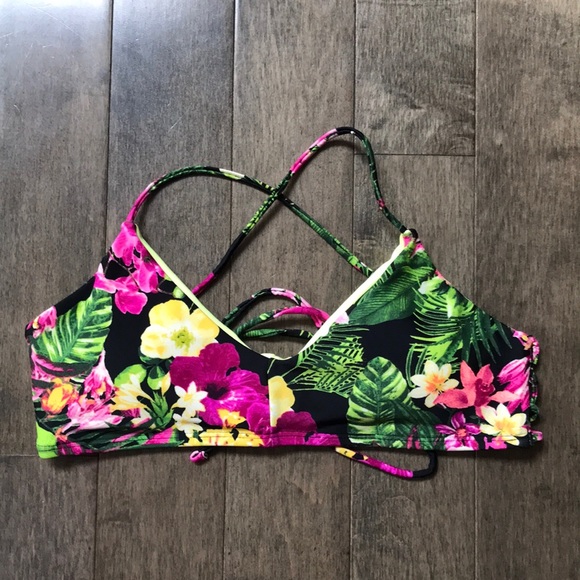Forever 21 Other - NWOT F21 tropical bikini top